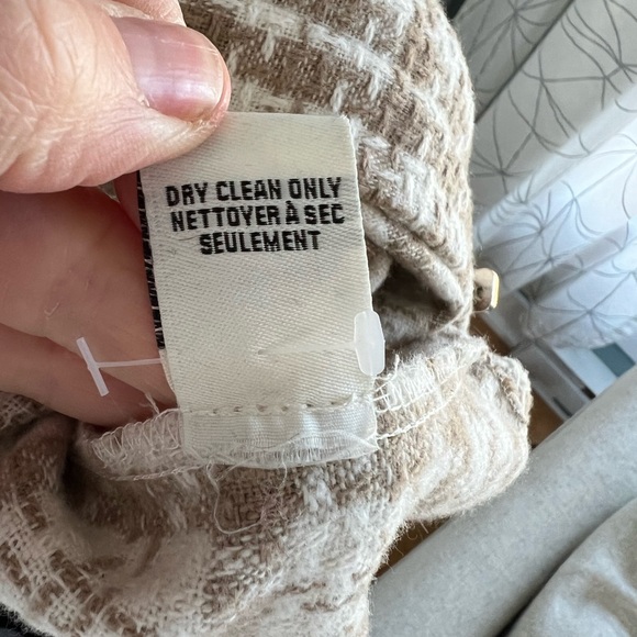 Tweed shacket like new - Picture 9 of 12